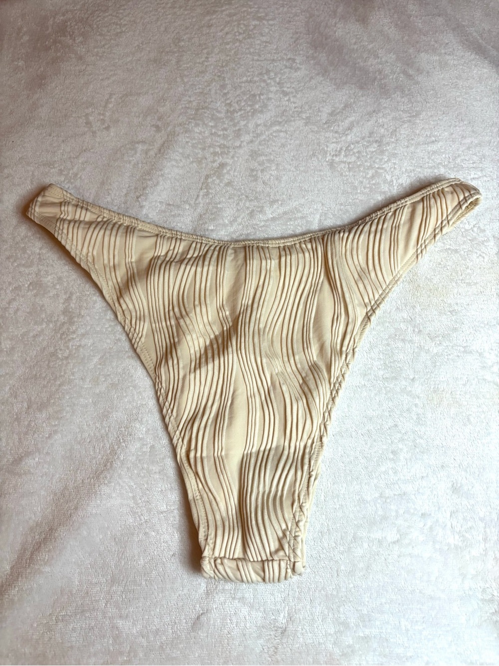 Zaful Women’s Beige Textured Tie-Side Bikini Set - Elegant Swimwear - Picture 6 of 8
